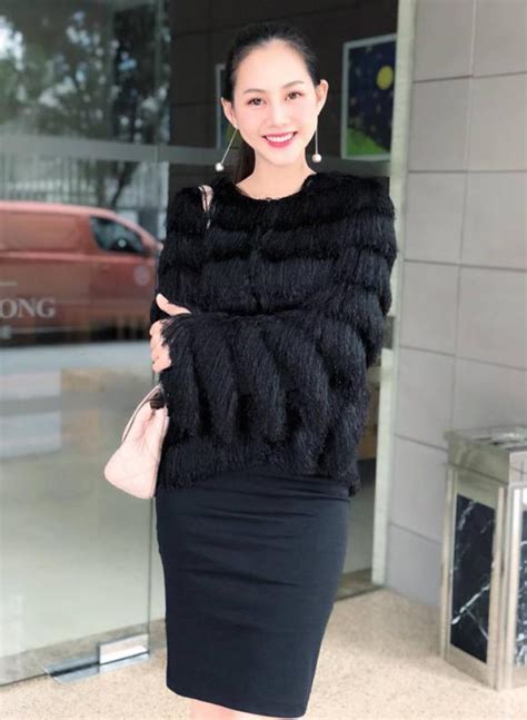 Hot girl và hot boy ngày Hé lộ ảnh cưới của Quế Ngọc Hải vợ chồng đại gia Minh Nhựa