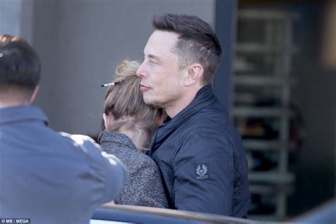 Amber Heard And Billionaire Elon Musk Share A Steamy Kiss Daily Mail Online