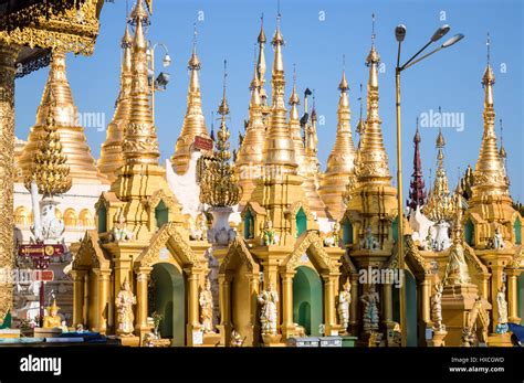 Shwedagon Pagoda Temple In Yangon Hi Res Stock Photography And Images