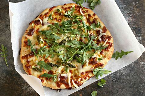 14+ Best Vegetarian Pizza Recipes and Toppings