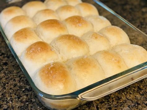 Easy Homemade Soft Dinner Rolls The Short Order Cook