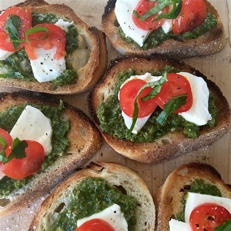 Pesto Mozzarella And Tomato Crostini Due Cellucci