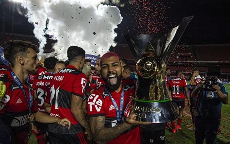 No topo Flamengo segue como maior campeão do Brasileirão desde 1971