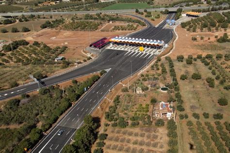 Fomento Ratifica Una Bajada General De Los Peajes De Las Autopistas