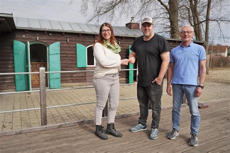 Schwimmbadkneipe In Laupheim Hat Einen Neuen Wirt