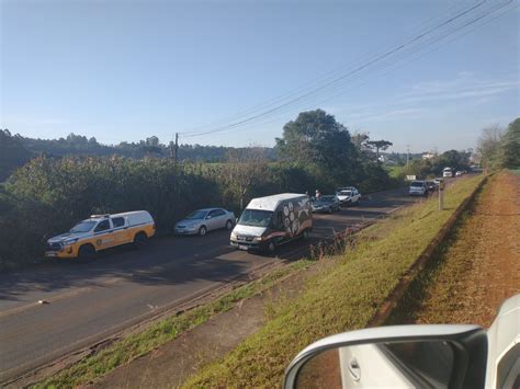 Acidente envolvendo quatro carros congestiona trânsito na ERS 331