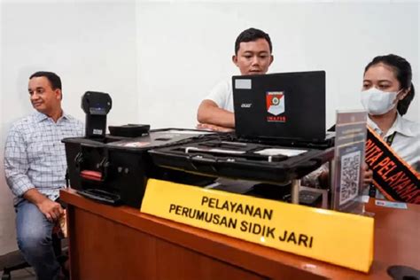 Urus SKCK Anies Baswedan Bayar Rp 30 Ribu Lombok Post