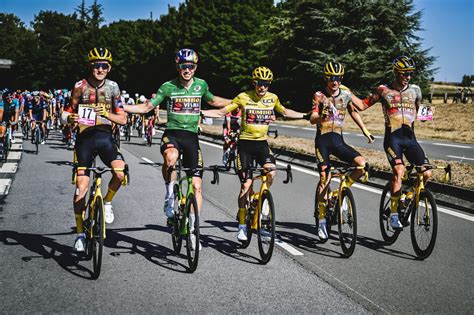 La Jumbo Visma Svela La Maglia Speciale Per Il Tour De France