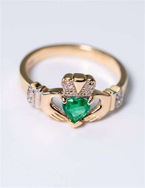 The Claddagh Ring Meaning | Moriarty's Irish Gifts