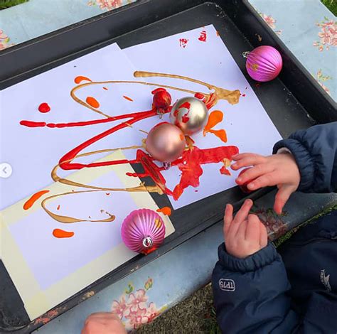 5 Ideas for Toddler-Made Christmas Cards | Twinkl EYFS Blog