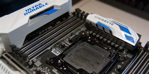 Gigabyte apresenta três placas mãe preparadas para os processadores