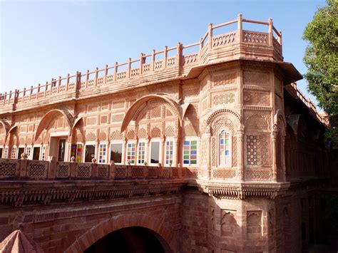 The Bal Samand Lake Palace Hotel A Luxurious Oasis Next To Jodhpur