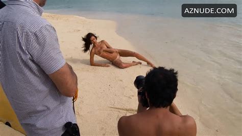 Irina Shayk Sexy And Topless For Sports Illustrated Swimsuit Issue 2016