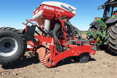 Moore 32 Row Trailed Single Disc Uni Drill Farmchief