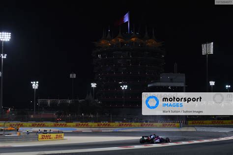 Brendon Hartley NZL Scuderia Toro Rosso STR13 Locks Up Bahrain GP