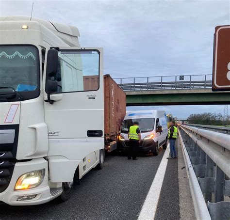 Incidente Sulla A Il Traffico Tornato Normale