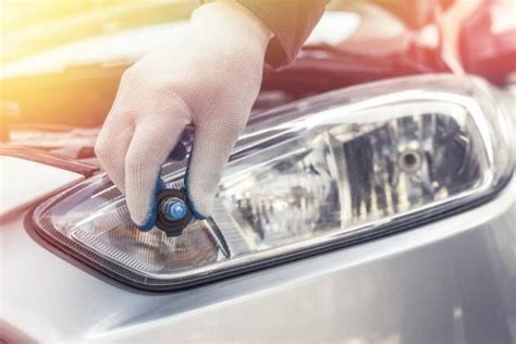 Regular Las Luces De Tu Coche Es Fundamental Te Enseñamos Cómo Hacerlo