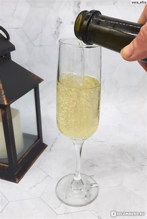 Вино игристое белое брют Дербентская винодельческая компания Эндемы ...