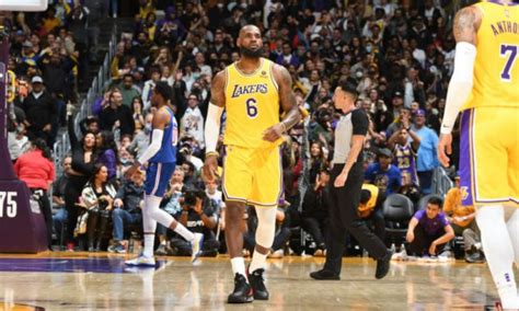 LeBron James Alev Aldı Lakers Warriors ı Sahasında Geriden Gelip