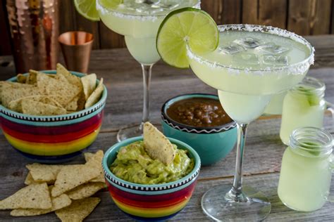 Applebee's Are Doing $1 Margaritas for the Whole of May | 22 Words