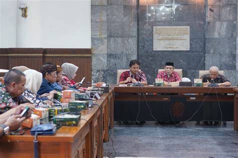 Komisi C Dprd Diy Bersama Komisi Iv Dprd Jawa Barat Bahas Pembangunan