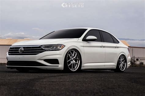 2019 Volkswagen Jetta With 20x85 35 Xix X61 And 22535r20 Saffiro