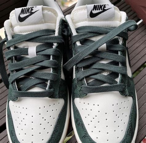 Nike Dunk Low Wmns Green Snake Sneaker Anthem