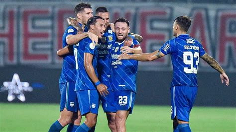 persib   kena tikung sempat disikut malut united