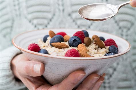 7 Healthy Satisfying Oatmeal Recipes For Weight Loss