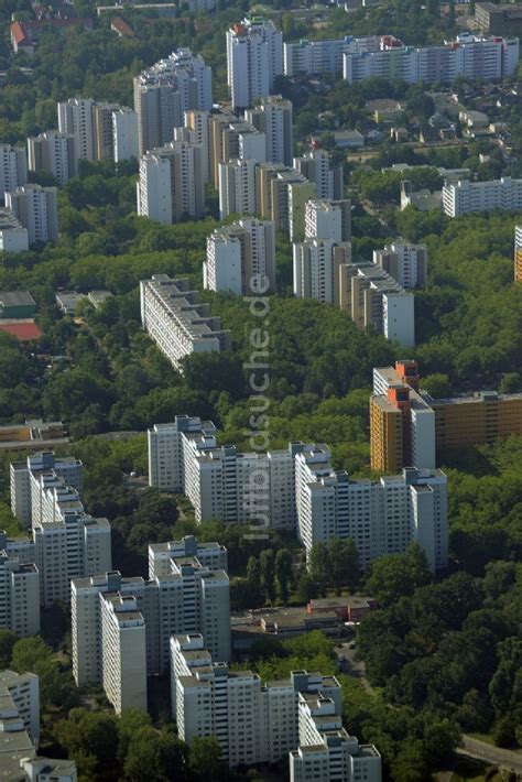 Berlin Reinickendorf Von Oben Plattenbau Hochhaus Wohnsiedlung In