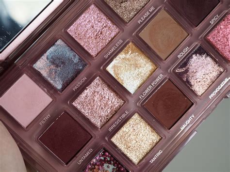 HUDA Naughty Nude Eyeshadow Palette Review Swatches Eye Looks Laura Louise Makeup Beauty