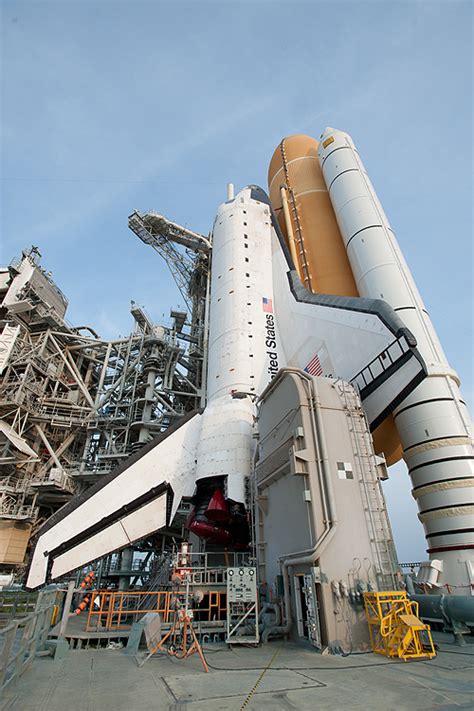 Spaceflight Now Sts Photo Gallery Final Shuttle Poised On