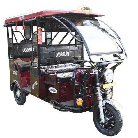 Speed 18 20 Km Hr Three Wheel Type Five Seater Maroon Battery Operated Rickshaw At 90000 00 Inr