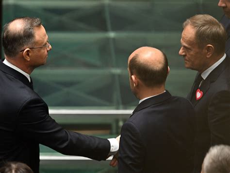 Donald Tusk wbił szpilę Andrzejowi Dudzie Dostało się też Mateuszowi