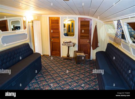 Ladies Boudoir Room Rooms Lounge With Sofa Seating For First Class Passengers On Board The Ss