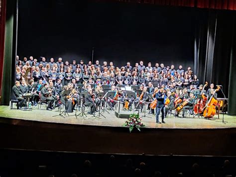 Reggio Successo Al Cilea Per Il Concerto Christus Vincit Per L