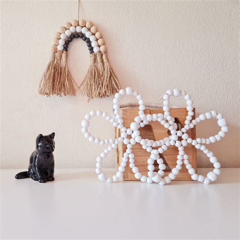 Flower Wall Hanging - Beaded by Luci