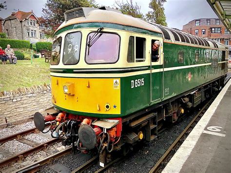 Br Bobo Class 33 Diesel Locomotive D6515 Photograph By Gordon James