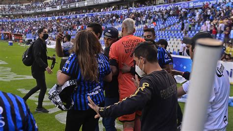 Las Imágenes Más Impactantes De La Batalla Campal Entre Los Simpatizantes Del Querétaro Y Atlas