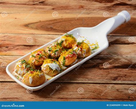 Dahi Puri Or Dahi Papdi Royalty Free Stock Image Cartoondealer