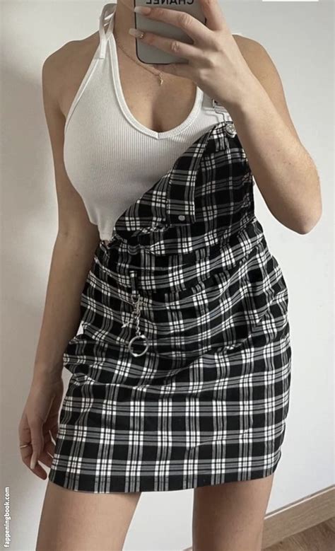 Ilonaaln Nude OnlyFans Leaks Fappening FappeningBook