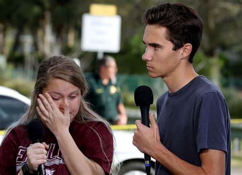 Heartbreaking Photos From The Parkland School Shooting And Aftermath Abc News