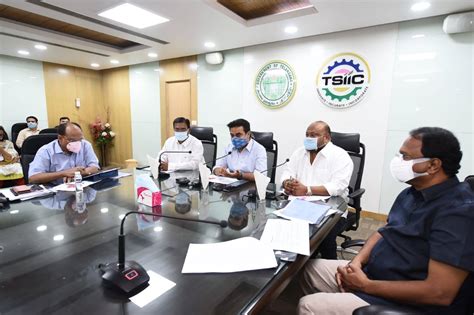 It Industries Minister Ktr Held A Review Meeting On Special Food