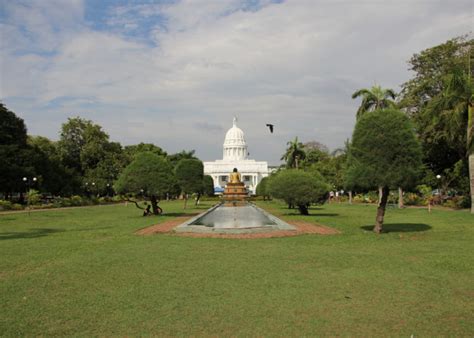 Park Viharamahadevi (Park Victoria) in Colombo – map | Sri Lanka Finder