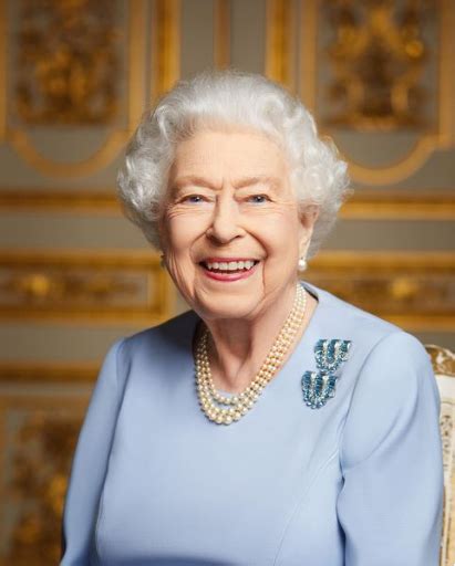 Atestado de óbito da Rainha Elizabeth II é divulgado nesta quinta feira