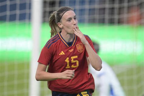 Eva Navarro La Exfutbolista Del SPA Alicante Que Puede Proclamarse El