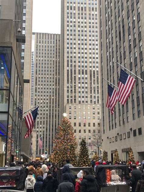 New York City At Christmas🗽🎄 New York Life New York Christmas Nyc Christmas