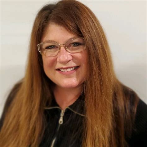 Lisa Moore Real Estate Agent In