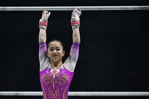 China S Wei Xiaoyuan Defends Uneven Bars Title At World Championships