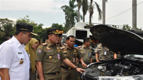 Hartanya Puluhan Miliar Jangan Kaget Lihat Isi Garasi Satpol Pp Paling